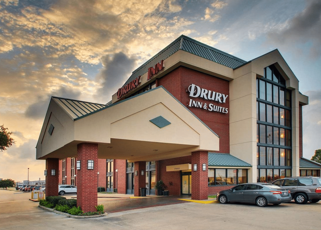 Drury Inn & Suites